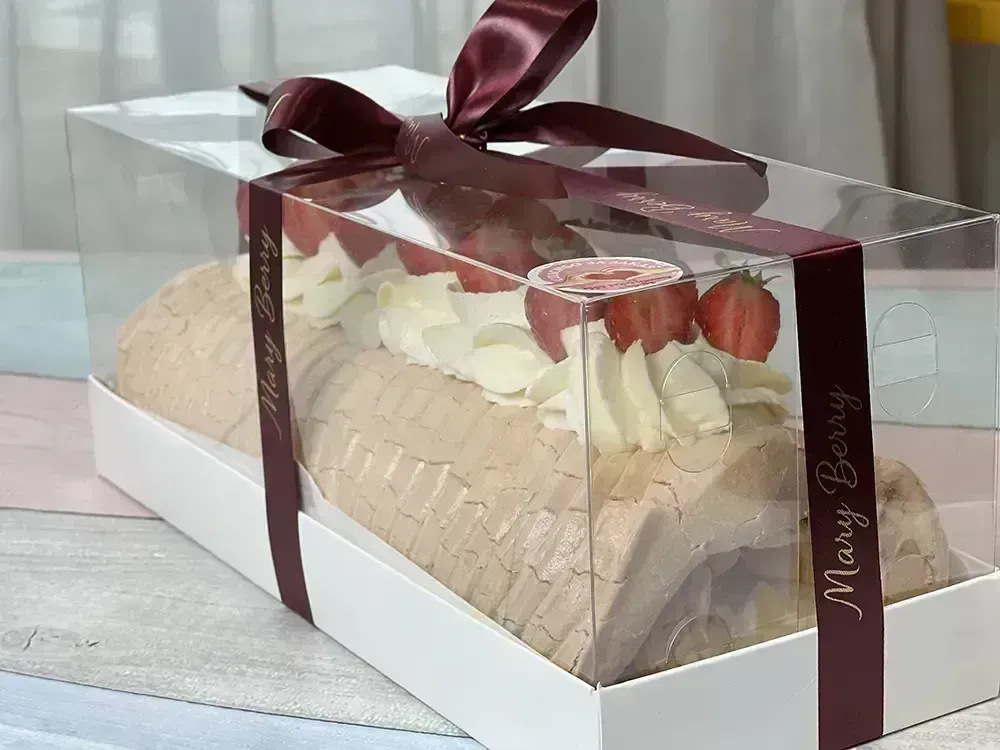 Меренговый рулет с клубникой и персиком — MaryBerry