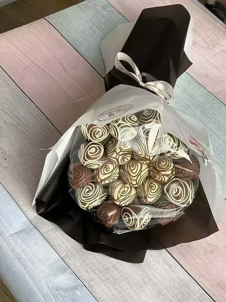 Букет с клубникой в шоколаде «Букет из клубники в шоколаде "Шоколадная классика"» — MaryBerry