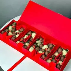 Подарочный набор из клубники в шоколаде "Ты — моя МАМА"