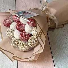 Белое золото — клубника в бельгийском шоколаде