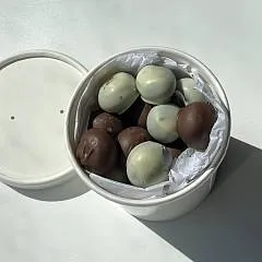 Голубика в молочном и белом шоколаде
