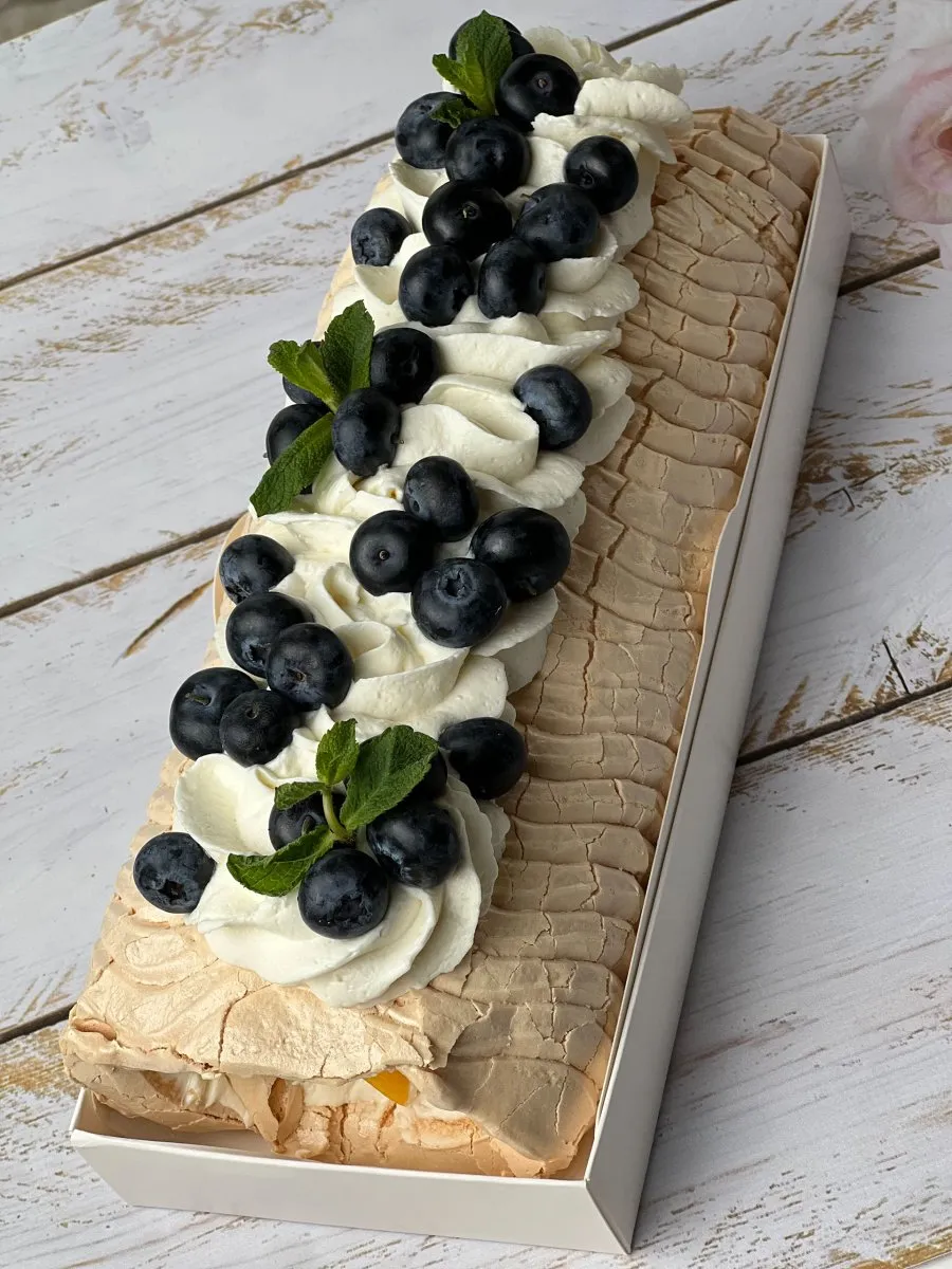 Меренговый рулет с голубикой — MaryBerry
