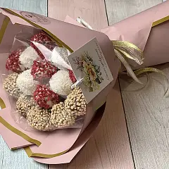 Белое золото — клубника в бельгийском шоколаде