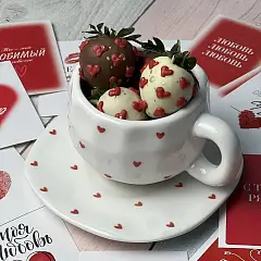 Валентинка в кружке с сердцем 14 февраля