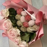Букет с клубникой в шоколаде «Букет из клубники в шоколаде "Букет нежности"» — MaryBerry