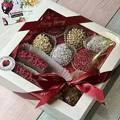 Ягодный комплимент — фрукты в шоколаде