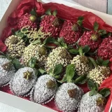 Набор из фруктов в шоколаде «Клубника в шоколаде "Зимняя сказка"» — MaryBerry
